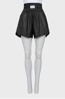 Shorts with a wide waistband