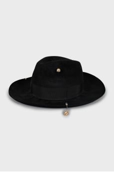 Felt hat with ties