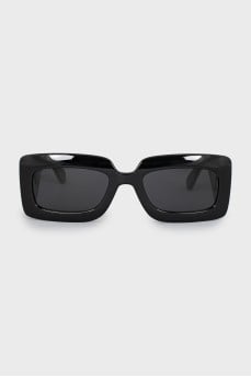 Sunglasses with wide frame and logo