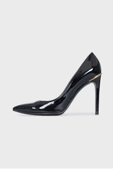 Patent black leather pumps
