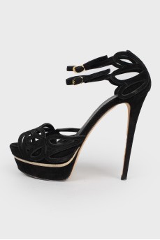 Suede sandals with curly cuts