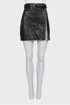 Leather skirt with side zip