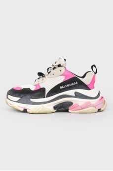 Кроссовки Triple-s с черными и розовыми вставками