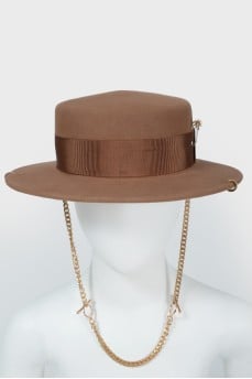 Fetra hat