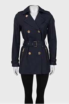 Fitted coat with gold buttons