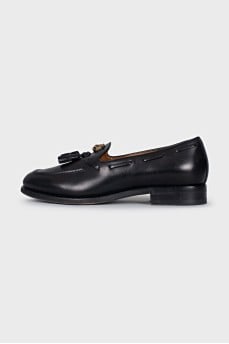 Men's loafers with leather stitching