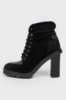 Botillons with fur on lacing