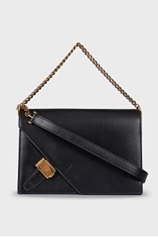 Smooth leather bag with gold clasp