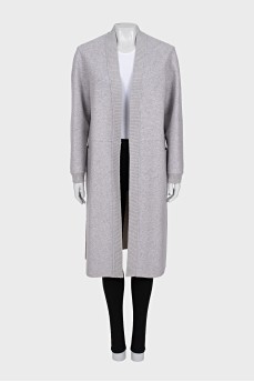 Gray cardigan without fastening