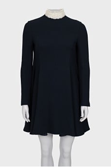 Wool dress with lace collar