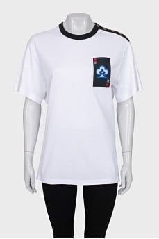 T-shirt with embroidered pocket