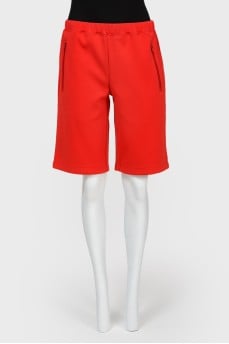 Shoreyou are red knitted