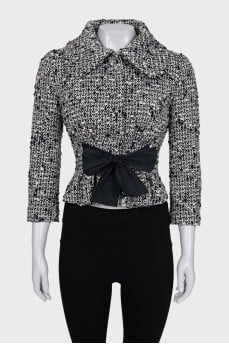 Short coat with buttons