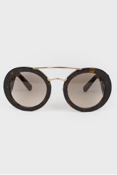 Sunglasses with curly arches