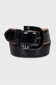 Patent leather belt with buckle