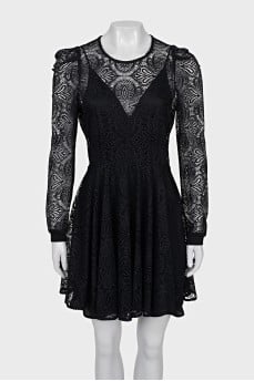 Fitted lace dress with long sleeves