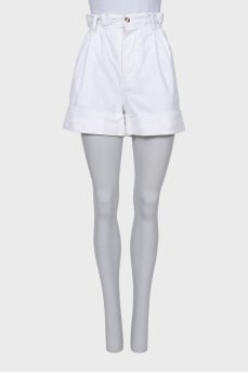 White fitted shorts