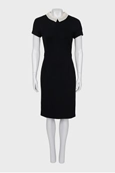 Dress with white collar