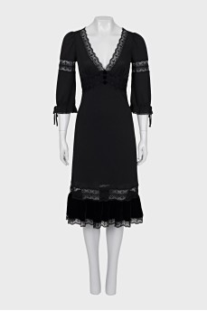 Straight dress with velvet trim and lace