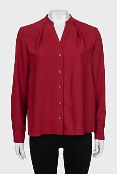 Straight cut blouse with long sleeves