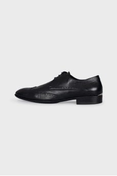 Men's leather shoes with perforation