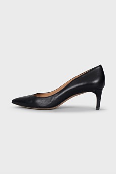 Black kitten heel shoes