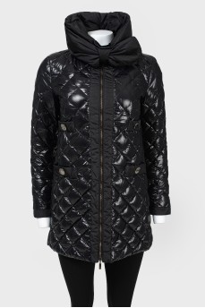 Black down jacket in a diamond stitch