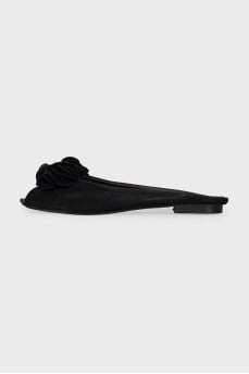 Black textile flip-flops
