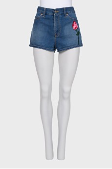 Denim shorts with flower embroidery