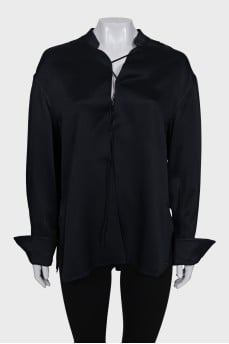 Straight-cut blouse with laces