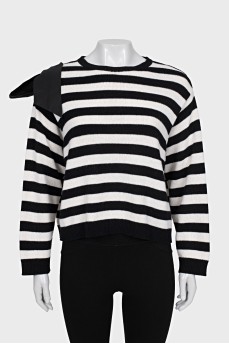 Cashmere jumper decorated with a bow