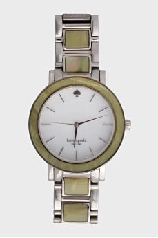 Quartz watch with green mother-of-pearl