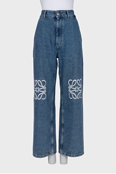 Wide-leg jeans with embroidered knees