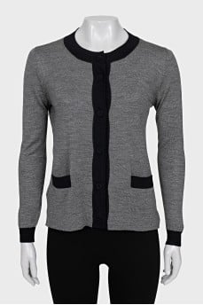 Gray cardigan with buttons
