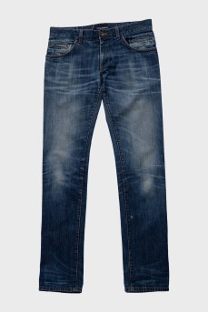 Men's straight-leg jeans with a ripped effect