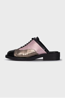 Tricolor lace-up clogs