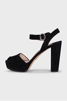 Block heel sandals