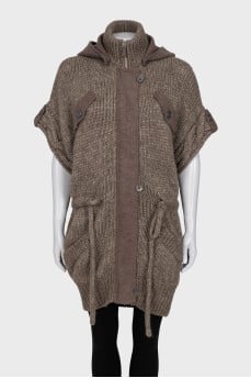 Knitted cardigan with short sleeves