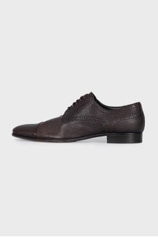Men's perforated leather shoes