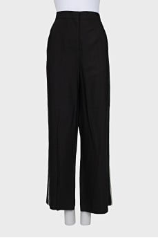 Straight black trousers with stripes