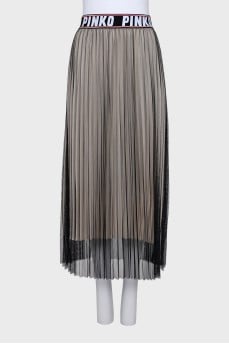 Pleated skirt with mesh