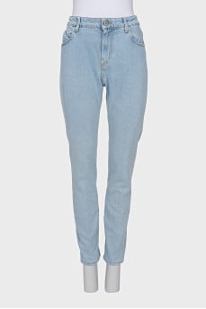 Tapered fit blue jeans