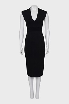 Black sleeveless bodycon dress