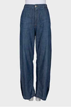 Blue wide-leg jeans