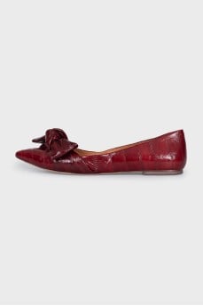 Leather ballet flats with a bow