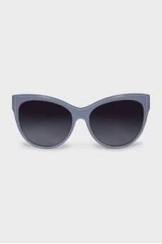 Sunglasses with blue frames