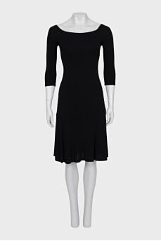 Fitted dress with sleeves