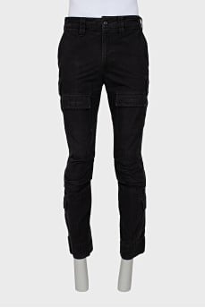 Men's trousers with patch pockets