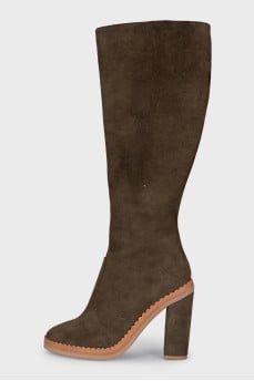 Green suede boots