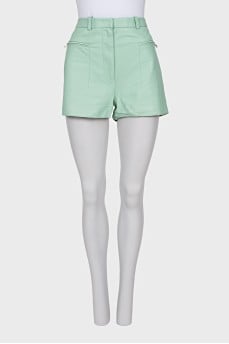 Leather shorts with pockets